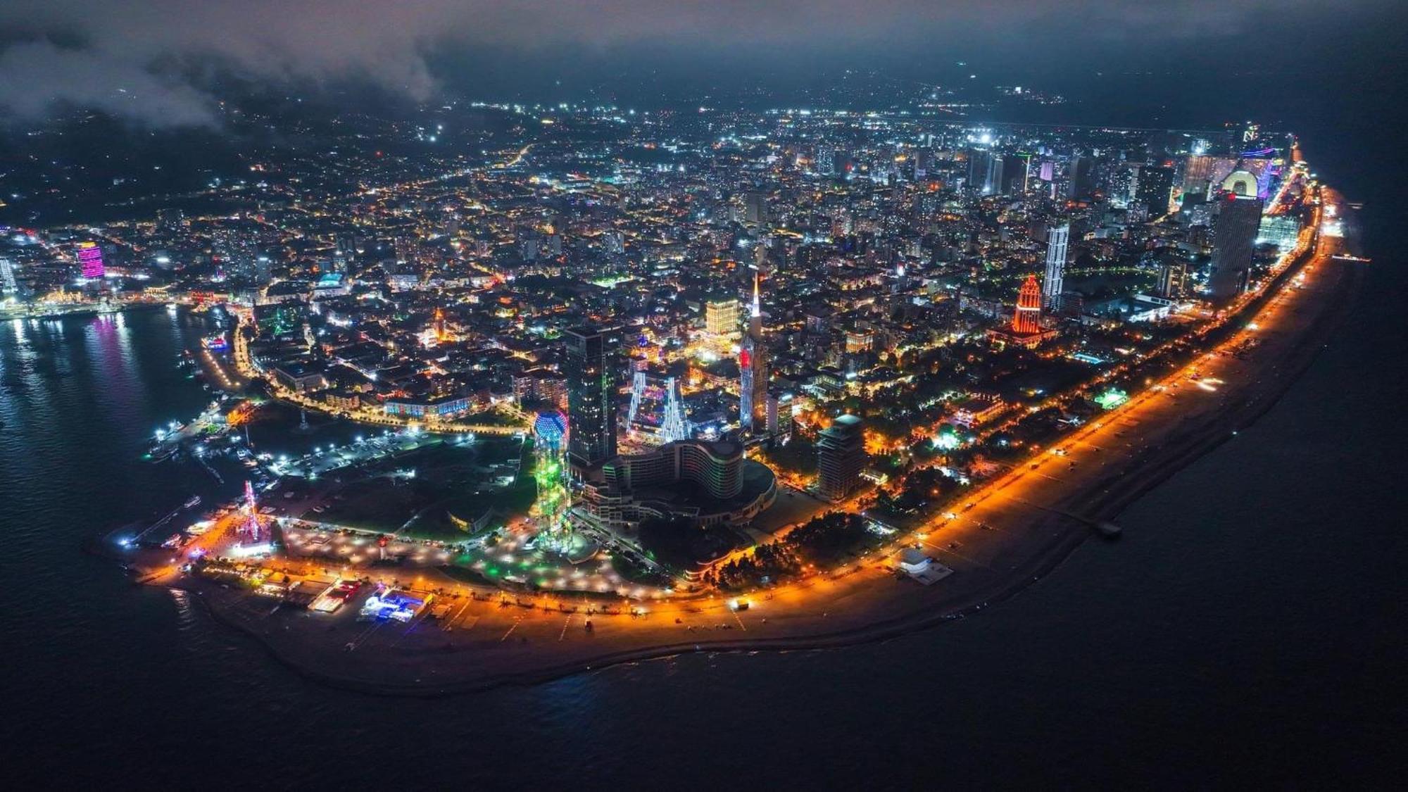 Panorama Sea View Central City Batumi & Aparthotel Dış mekan fotoğraf