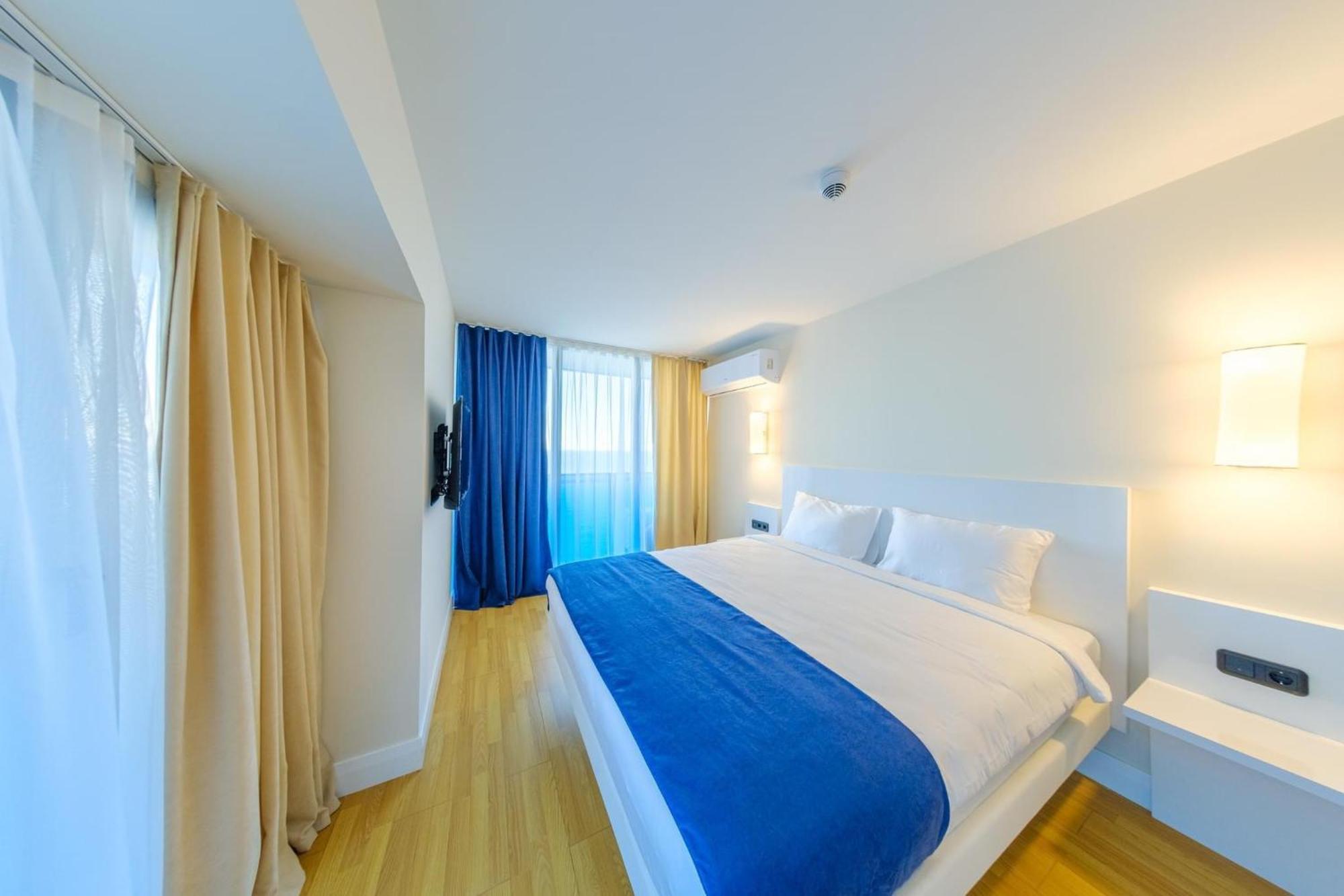 Panorama Sea View Central City Batumi & Aparthotel Dış mekan fotoğraf